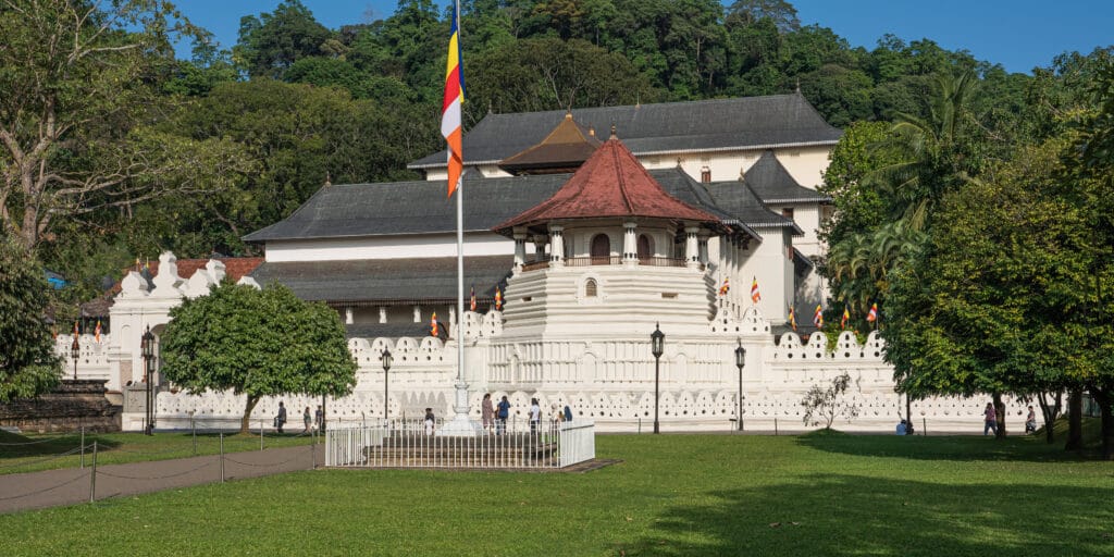 Sri Lanka Island Loop Tour